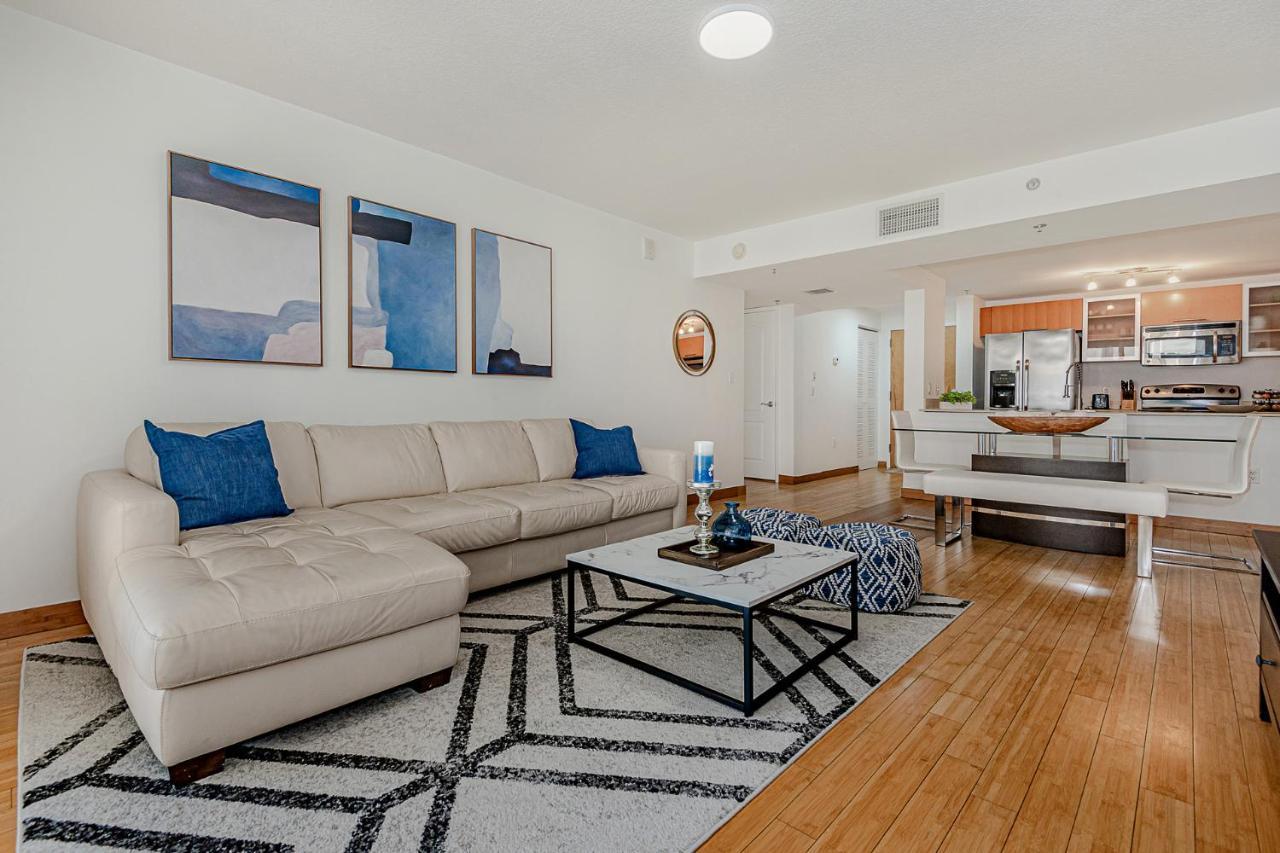 Lovely Condo With City & Ocean Views. Sleep Up To 6 People! Маями Екстериор снимка