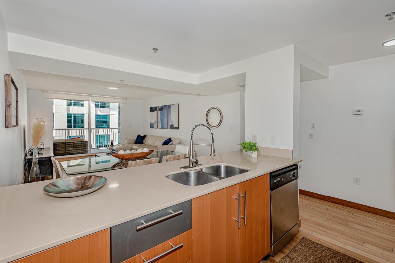 Lovely Condo With City & Ocean Views. Sleep Up To 6 People! Маями Екстериор снимка