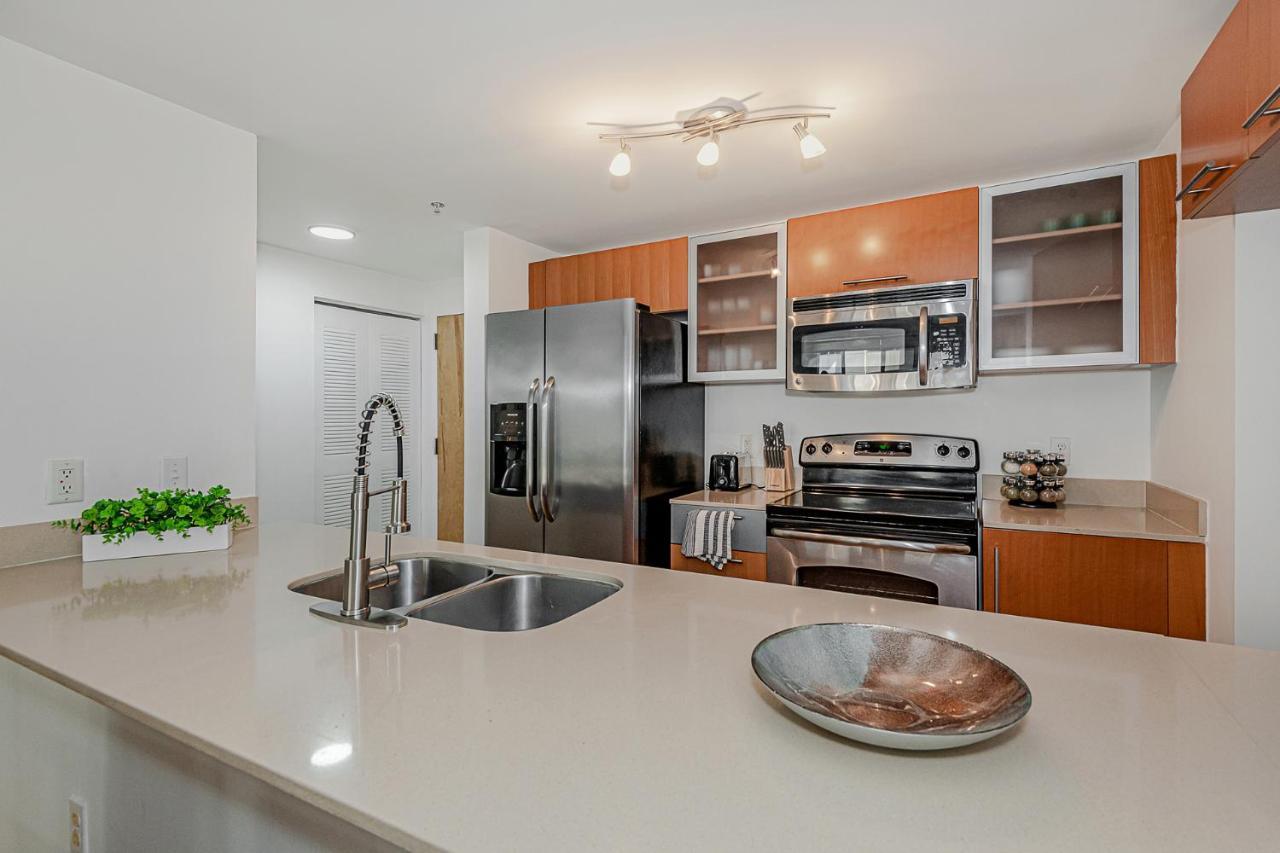 Lovely Condo With City & Ocean Views. Sleep Up To 6 People! Маями Екстериор снимка